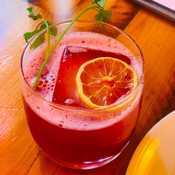 Meet your Posher, Yi - Picture 1 of 1